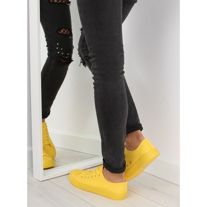 Žluté jednobarevné dámské tenisky NB176 žlutá 2 Žluté jednobarevné dámské tenisky NB176 žlutá 2