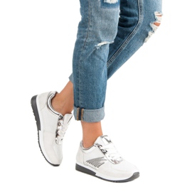 Stylová sportovní obuv bílý 2