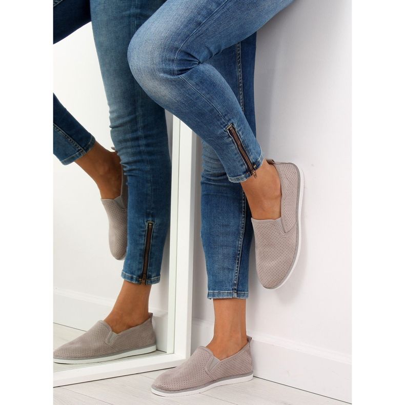 Šedé nazouvací tenisky LA08P Grey šedá 1