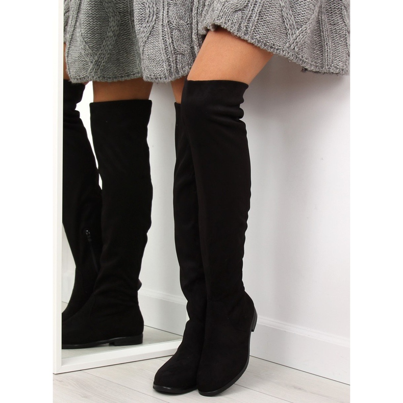 Klasické černé mušketýrské boty 887 černá 2