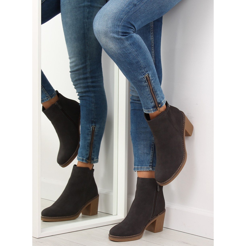 Šedé kozačky na vysokém podpatku 7B670 Grey šedá 2