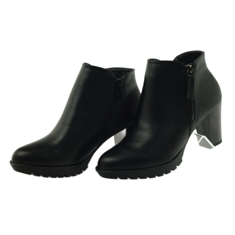 M.Daszyński Boty na sloupku černé 1708 černá 5