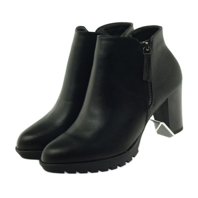 M.Daszyński Boty na sloupku černé 1708 černá 4