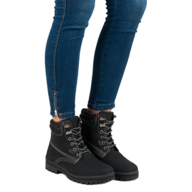 Černé vázané turistické boty černý 1