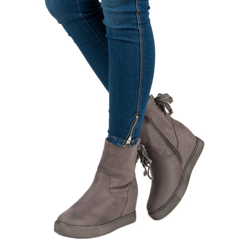 Bestelle Burgundské klínové boty šedá 2 Bestelle Burgundské klínové boty šedá 2