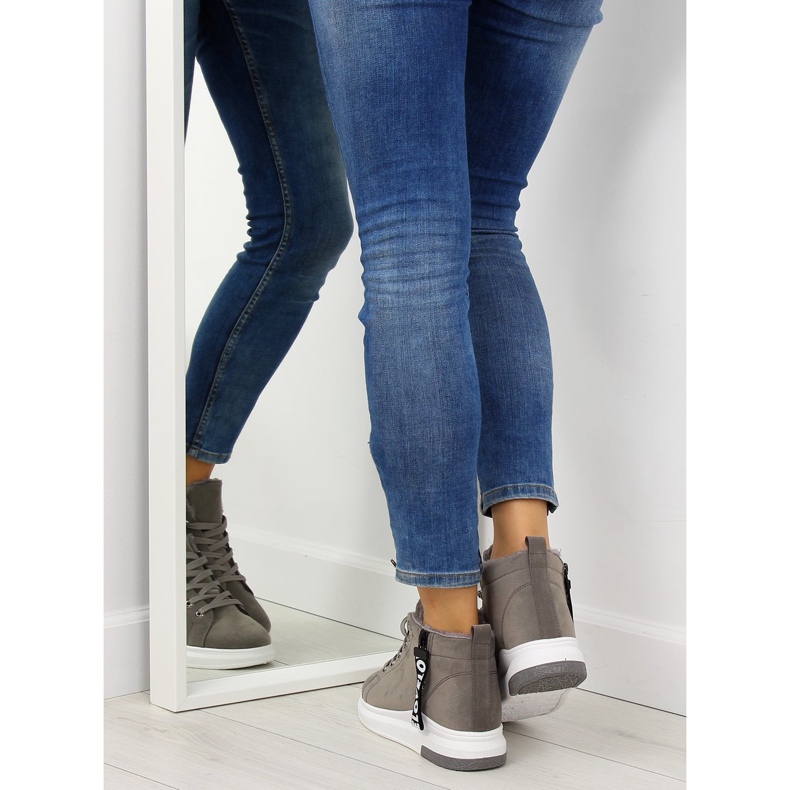 Šedé izolované tenisky 2018-67 šedé šedá 2