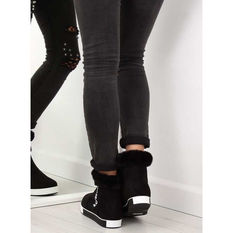 Černé kotníkové tenisky NB252P černá 1