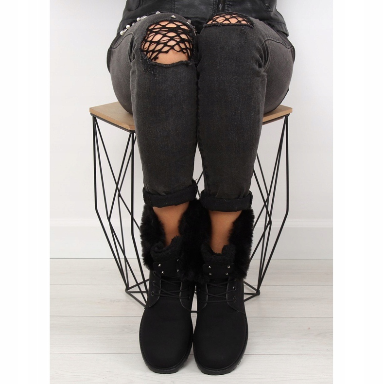 Černá izolovaná dřevěná obuv BL137P Černá černý 2