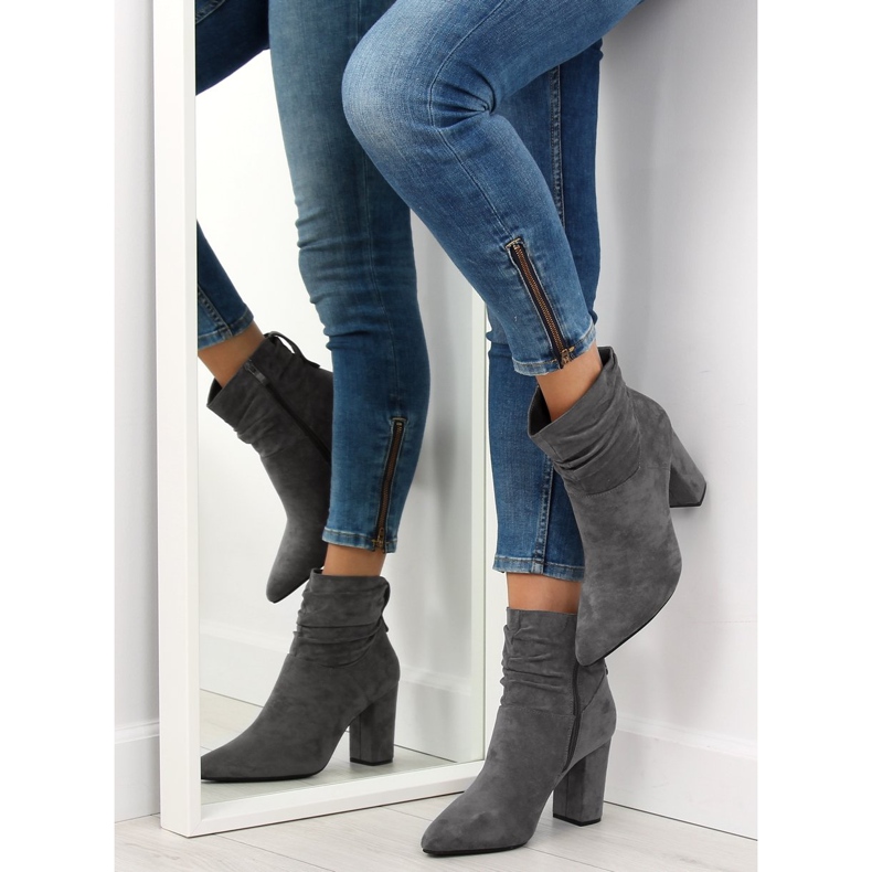 Šedé šedé kozačky NC781 s širokými podpatky šedá 1