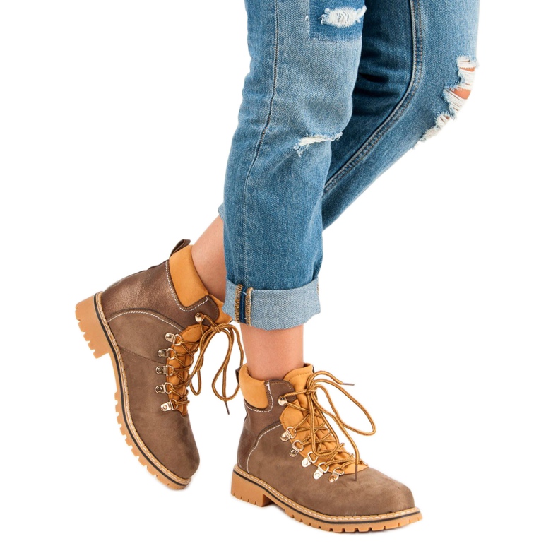 Dámské hnědé turistické boty hnědý 2