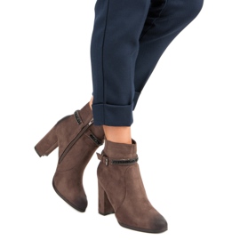 Semišové kozačky na vysokém podpatku od VINCEZA hnědý 1