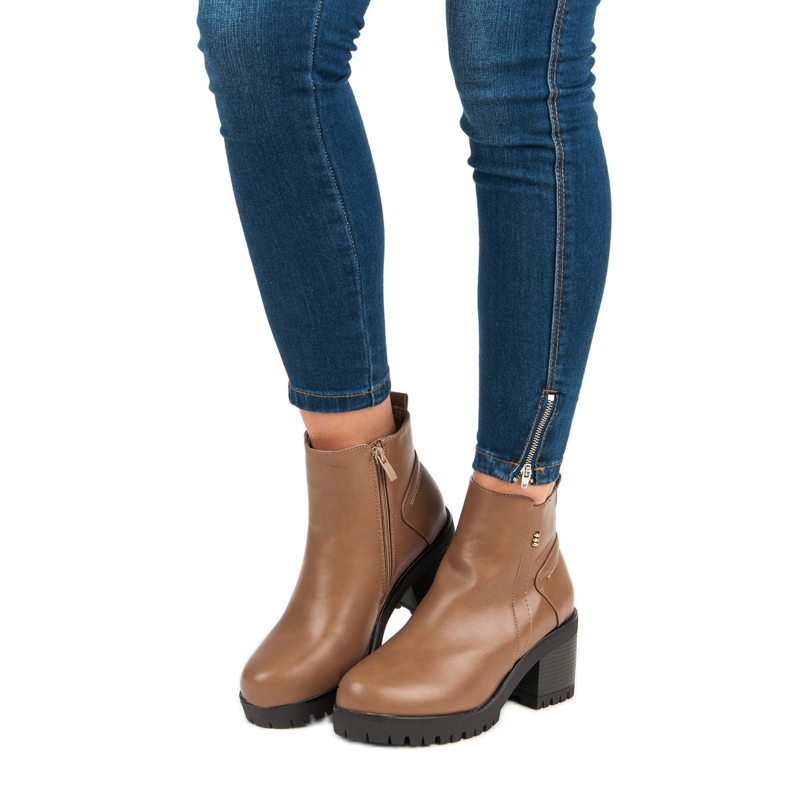 Hnědé vysoké podpatky hnědý 2