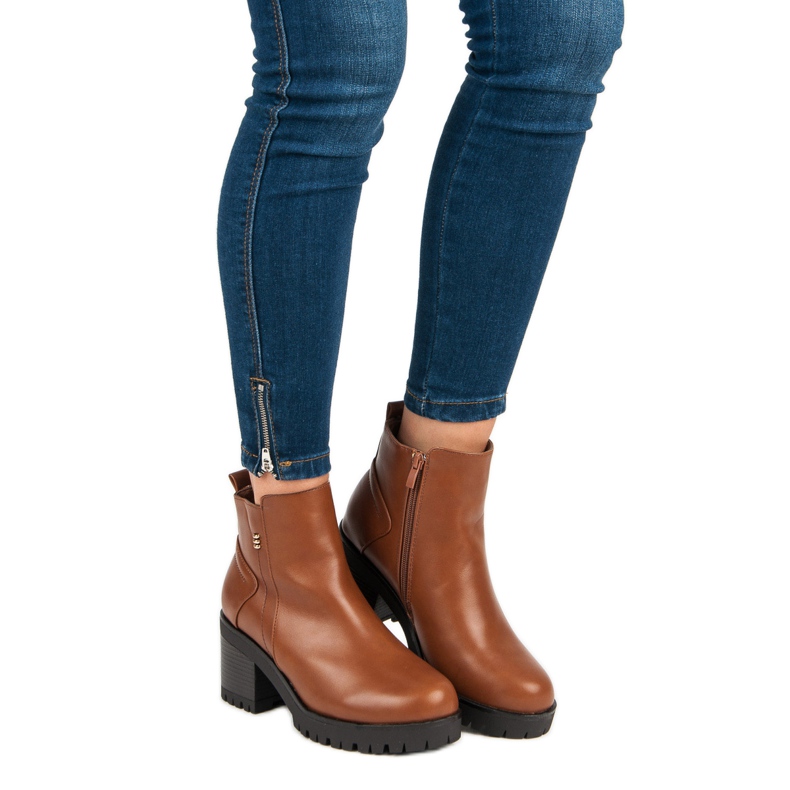 Velbloudí podpatky hnědý 2