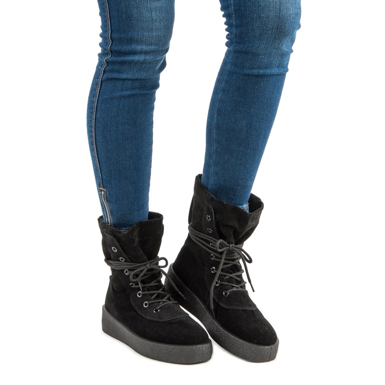 Šněrovací boty černá 1