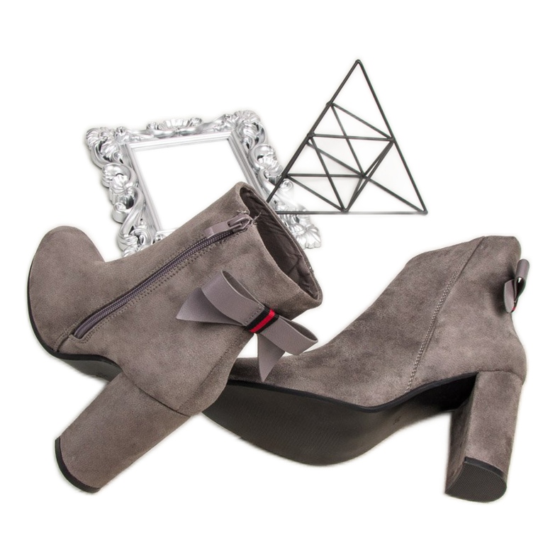 Ideal Shoes Stylové šedé kozačky šedá 1 Ideal Shoes Stylové šedé kozačky šedá 1