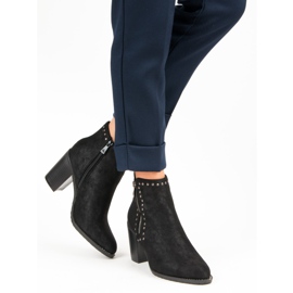 Kylie Černé kozačky na sloupku černá 1