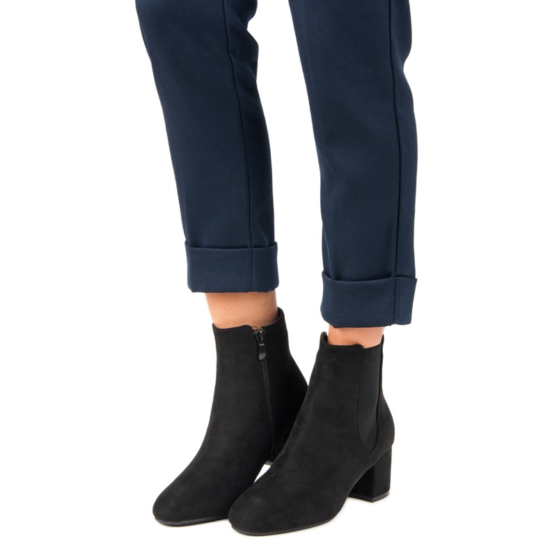 Top Shoes Semišové kotníkové boty na vysokém podpatku černý 2