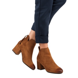 Vinceza Semišové kotníkové boty na vysokém podpatku hnědý 2 Vinceza Semišové kotníkové boty na vysokém podpatku hnědý 2