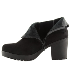 Černé kozačky na širokém podpatku E5106 Black černý 2