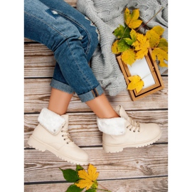 Béžové lapače s kožešinou béžový 1