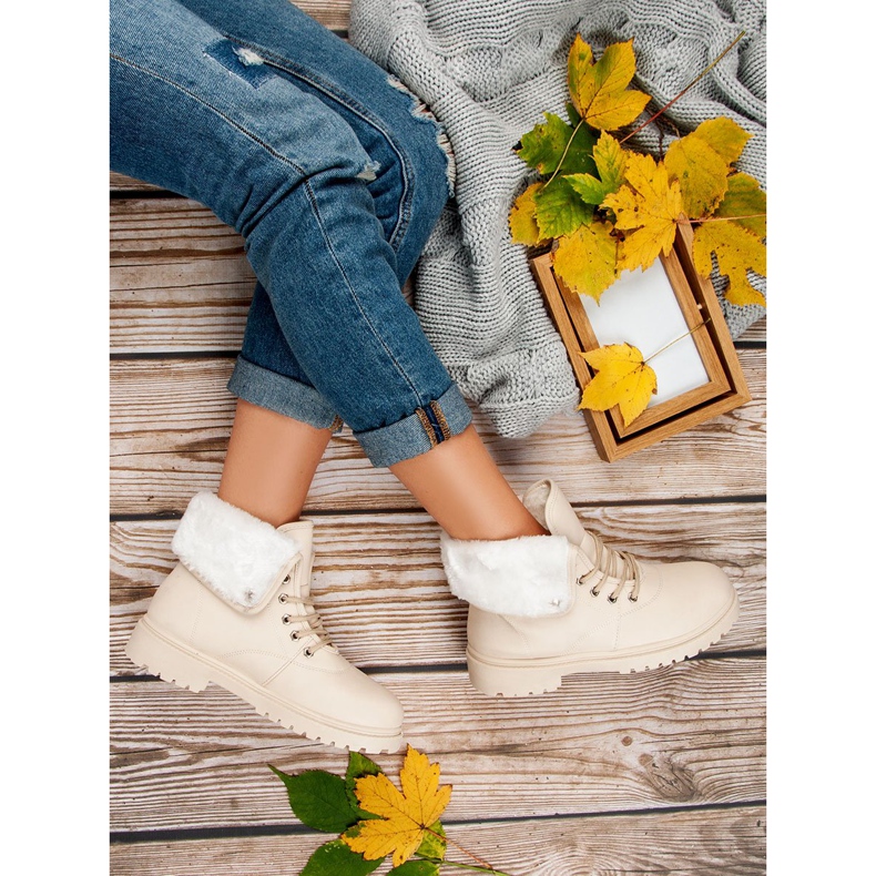 Béžové lapače s kožešinou béžový 1