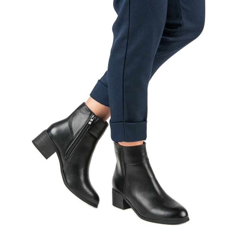 Small Swan Klasické kozačky na vysokém podpatku černá 1