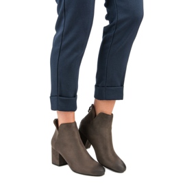 Semišové kozačky na vysokém podpatku od VINCEZA zelená 1