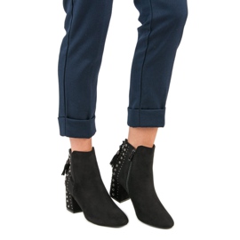 Elegantní semišové kozačky černý 1