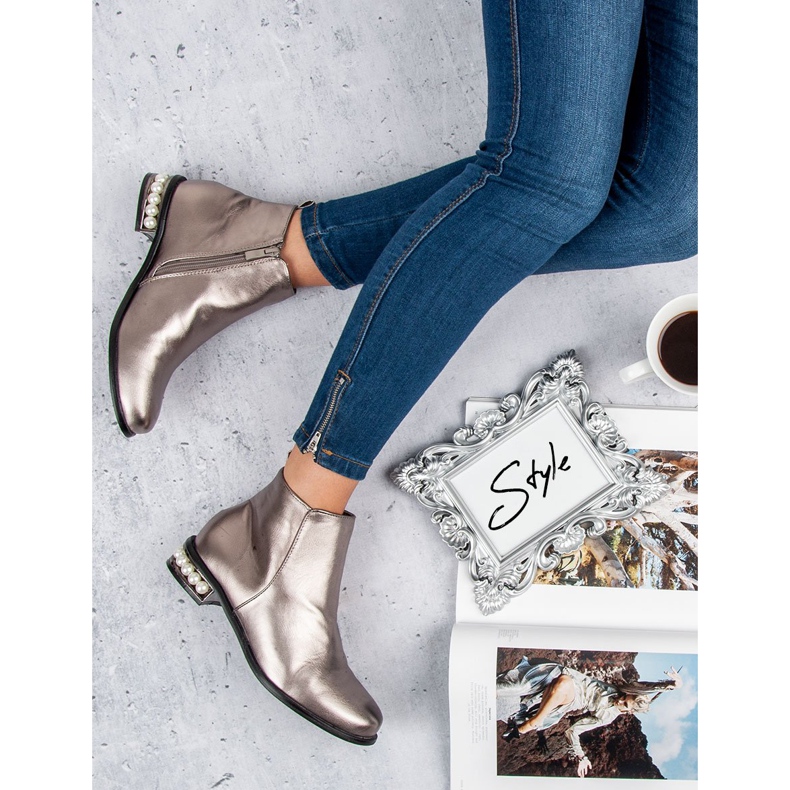 Comer Boty s perlami šedá 1