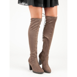 Cm Paris Semišové mušketýři na pilíři béžový 2