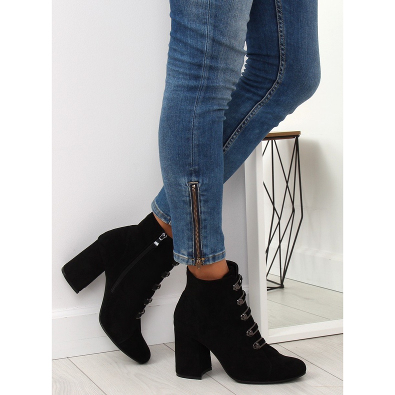 Černá OM-15 Černé kozačky na vysokém podpatku 2 Černá OM-15 Černé kozačky na vysokém podpatku 2