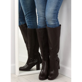 Hnědé boty na podpatku QT02P Brown hnědý 2