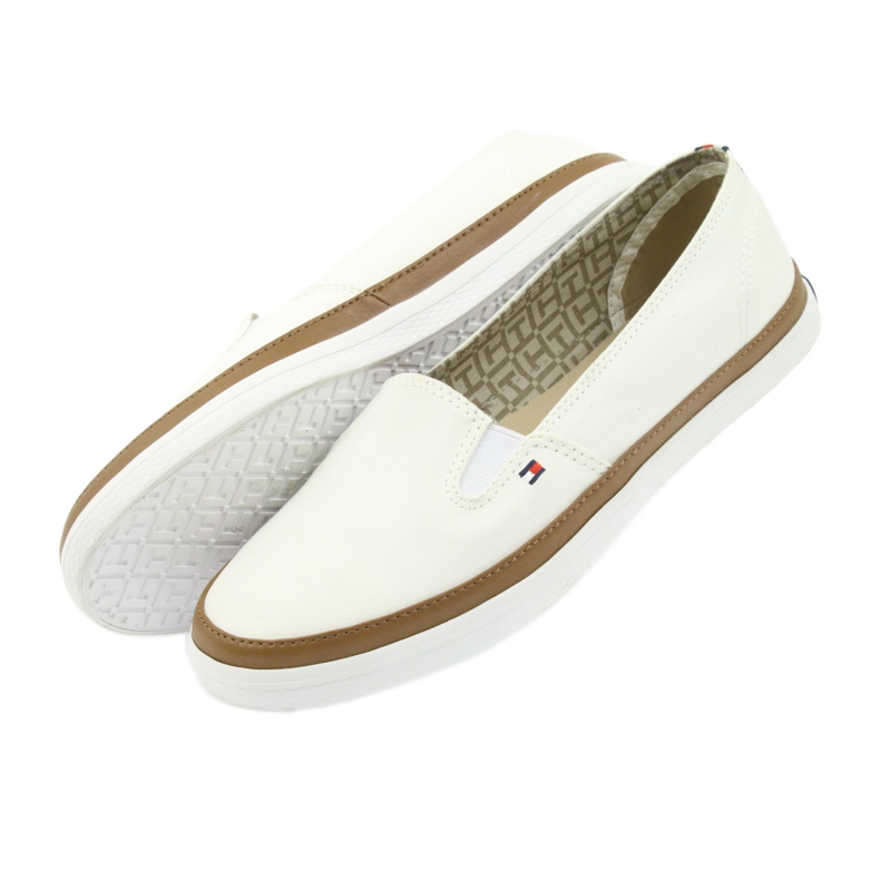 Tommy Hilfiger ICONIC KESHA SLIP ON 121 bílý 4 Tommy Hilfiger ICONIC KESHA SLIP ON 121 bílý 4