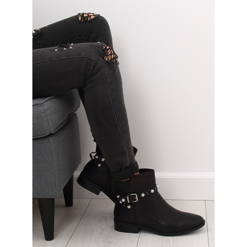 Černé Chelsea boty s perlami 8996 Black černý 1