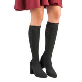 Prolamované boty na sloupku černý 2