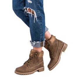 Super Me Vázaní lovci hnědý 2