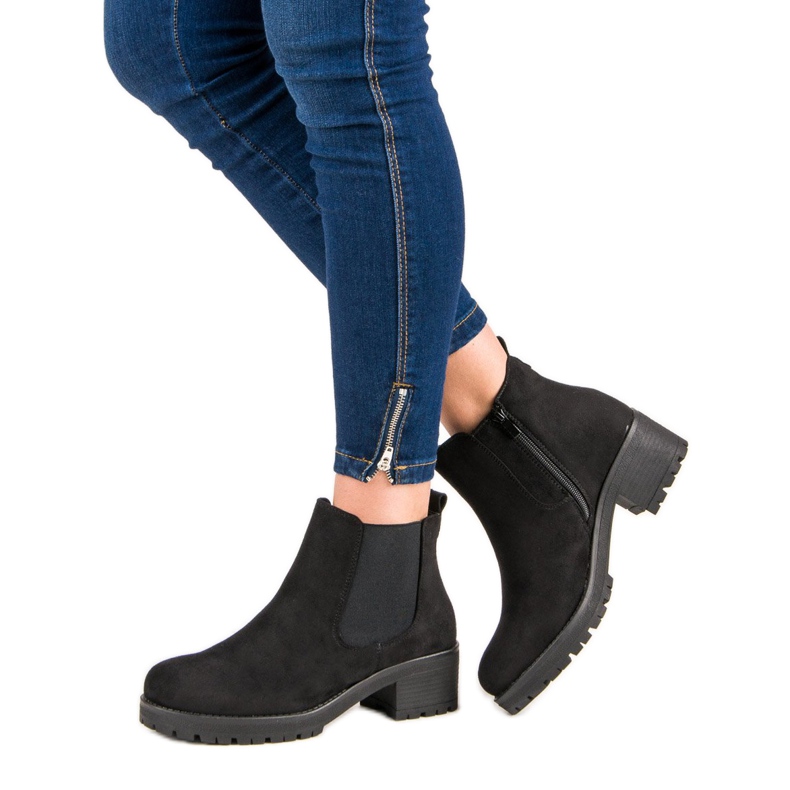 Ideal Shoes Černé Chelsea Boty Na Plochých Podpatcích černý 2