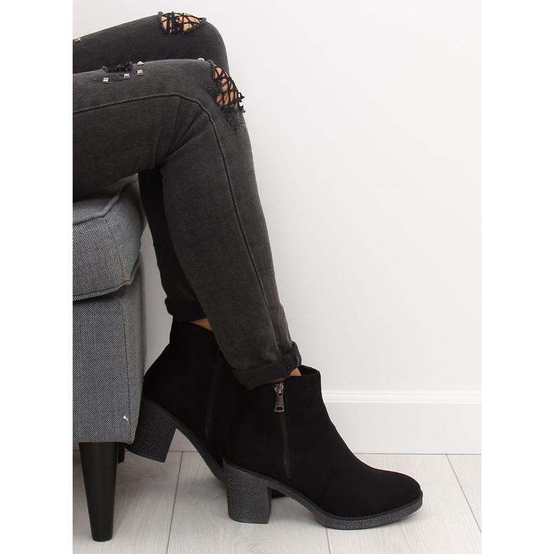 Černé kozačky na širokém podpatku 2013 Black černá 2