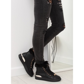 Černé izolované tenisky F506 černé černá 2 Černé izolované tenisky F506 černé černá 2