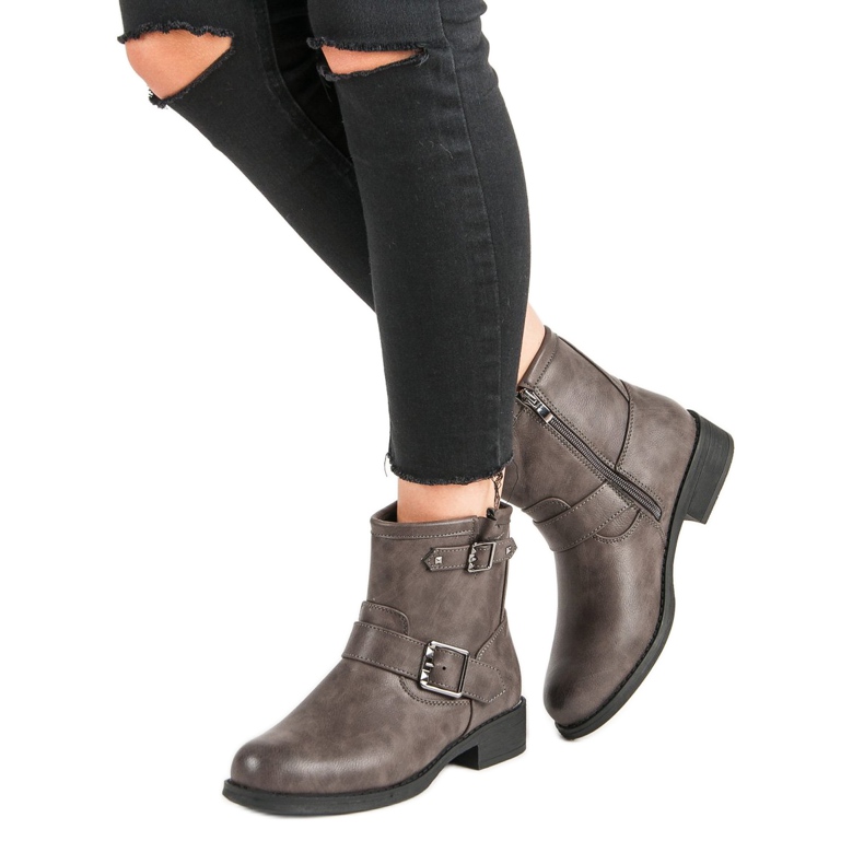 Šedí dělníci šedá 2