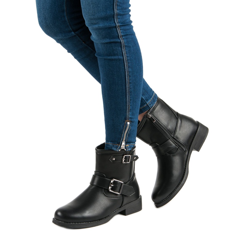 Černí dělníci černá 2