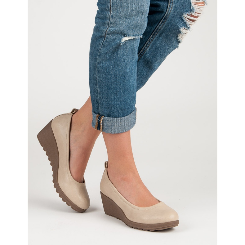 J. Star Béžové klínové lodičky béžový 1