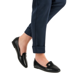 Černí páni černý 1