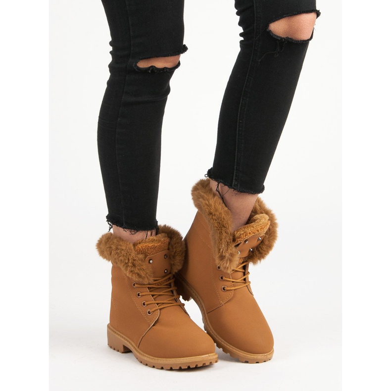 Velbloudí lovci s kožešinou hnědý 1