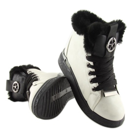 Černé izolované tenisky F506 bílé bílý 2