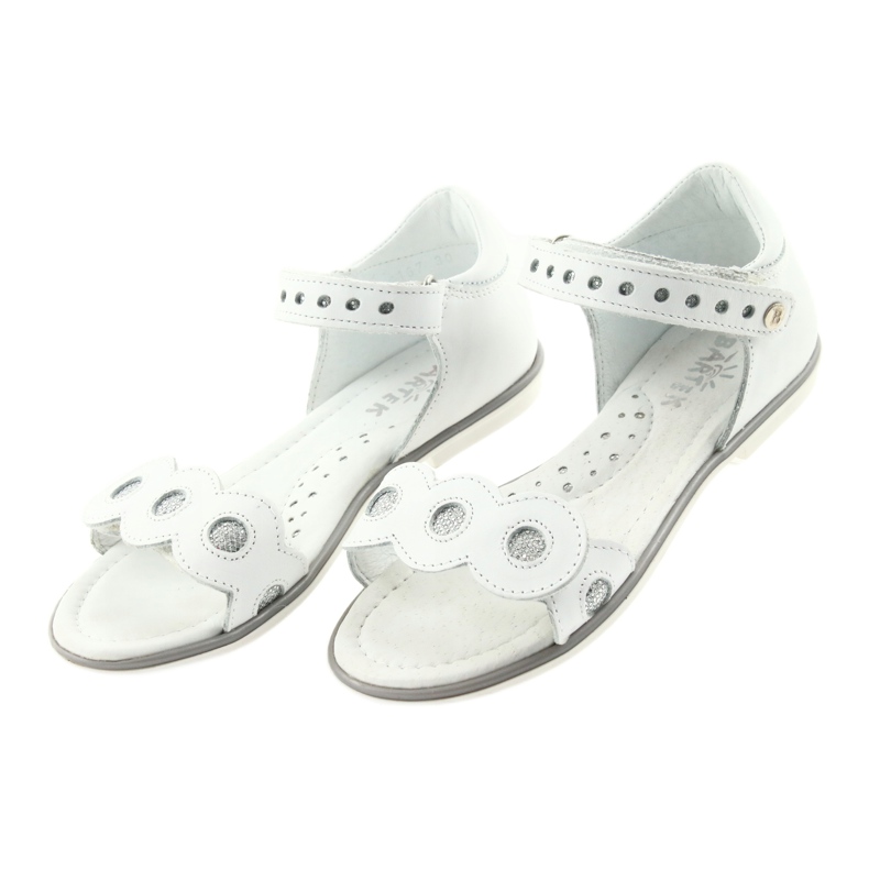 Bartek Kožené sandály s bílou dívkou se stříbrnými koly bílý 4