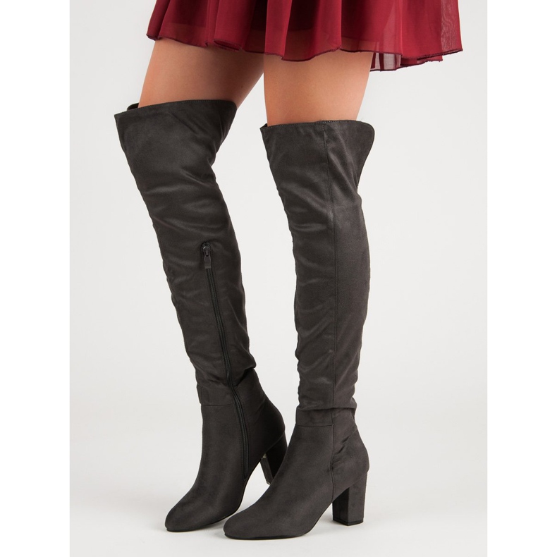 Kayla Šedí mušketýři šedá 1