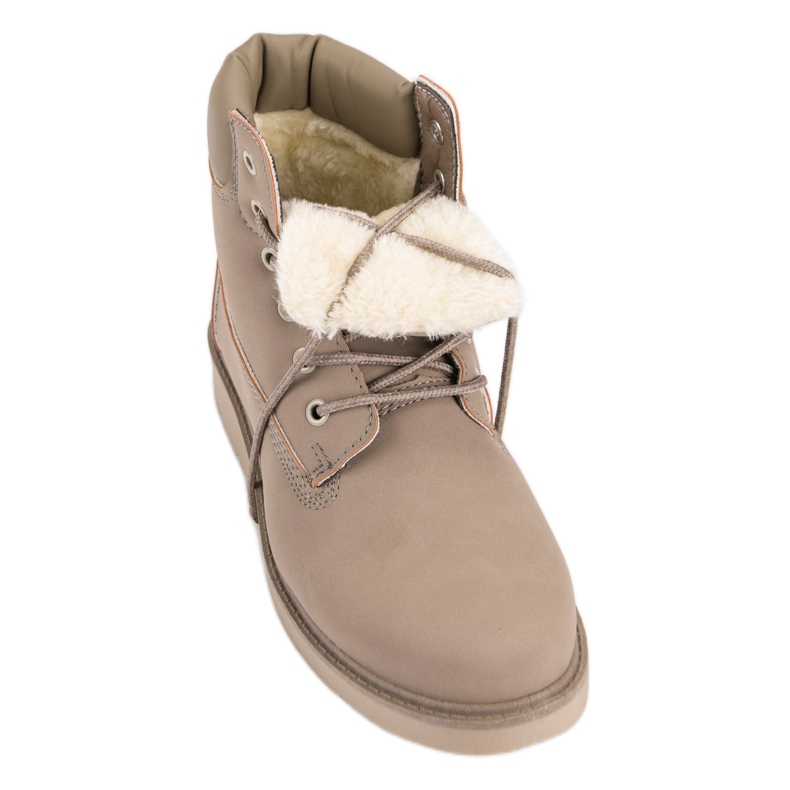 Trapery na platformě hnědý 1