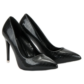 Lakované černé kolíky černá 2