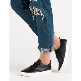 Svázané tenisky černý 1